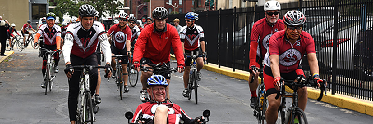 Group photo of 2016 ride participants and volunteers